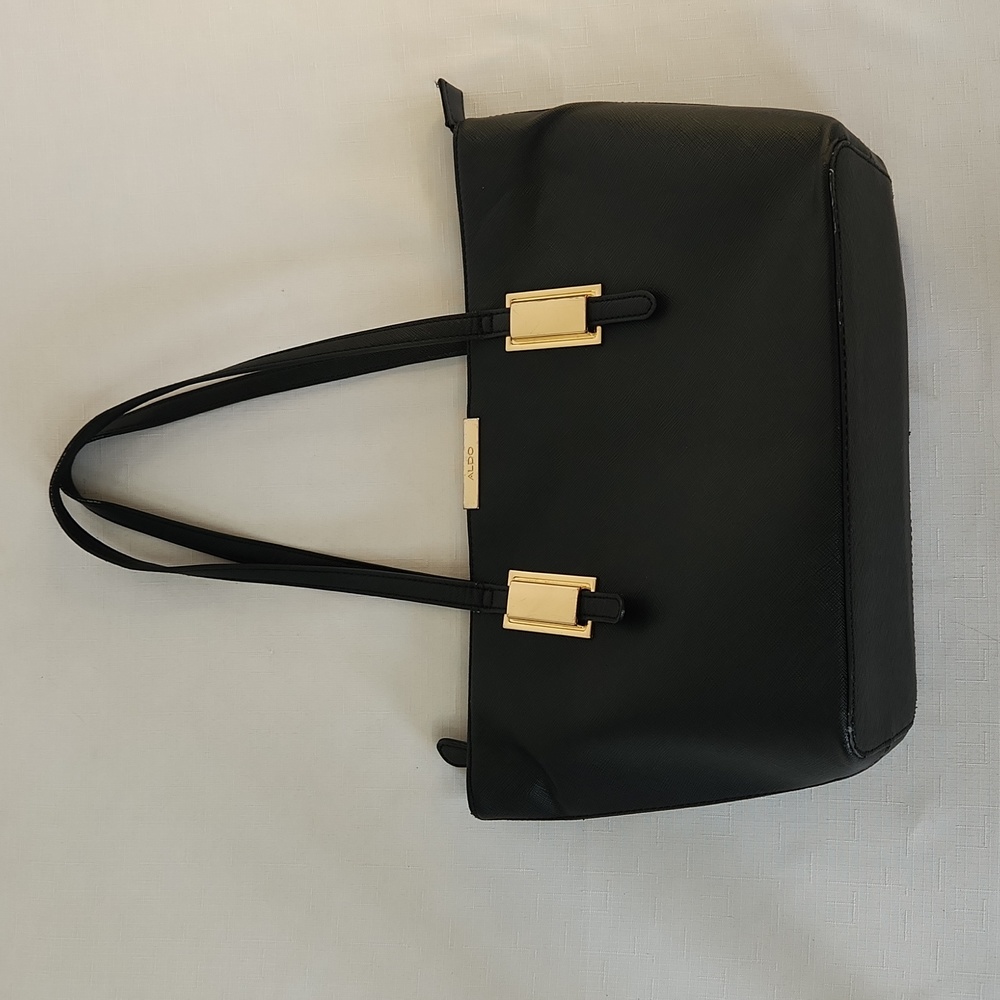 Aldo black vegan shoulder bag. Size 9x11" - Picture 5 of 12